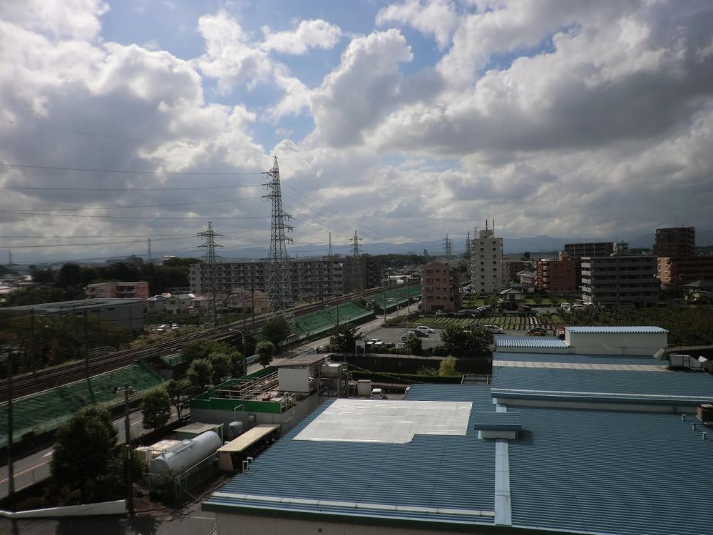 View photos from the dwelling unit. View from the site (October 2013) Shooting