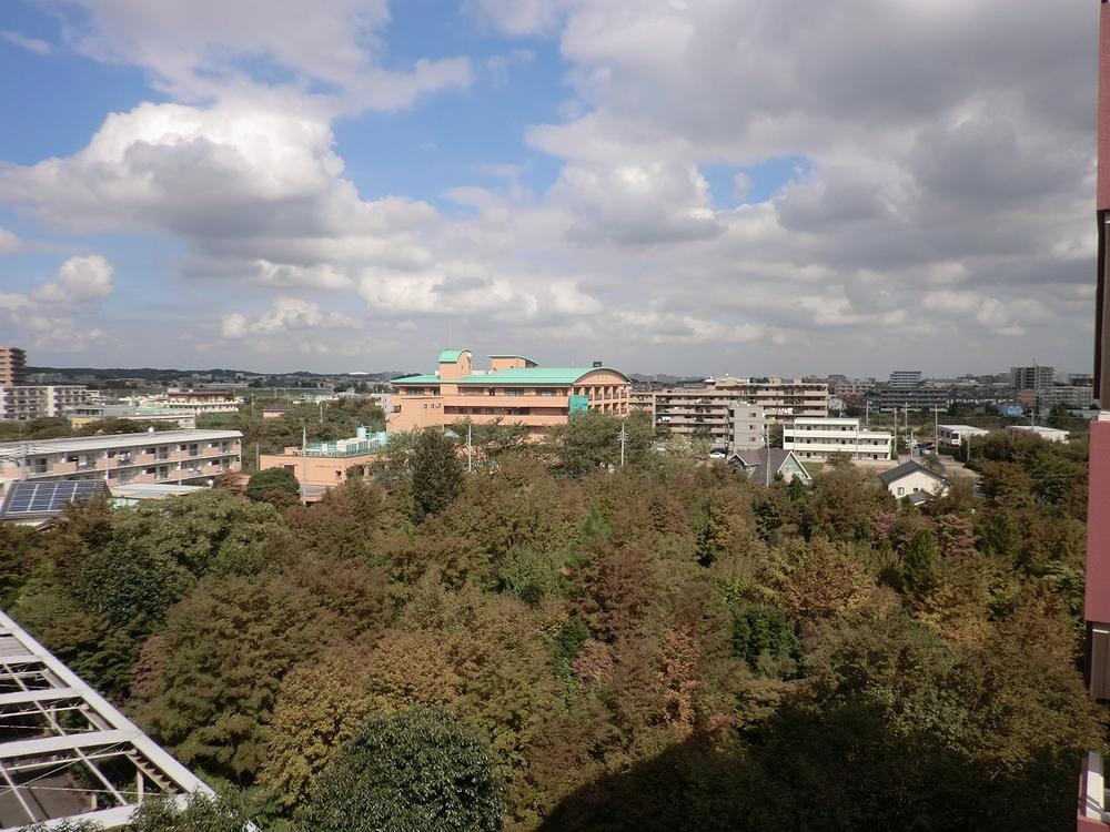 View photos from the dwelling unit. View from the site (October 2013) Shooting