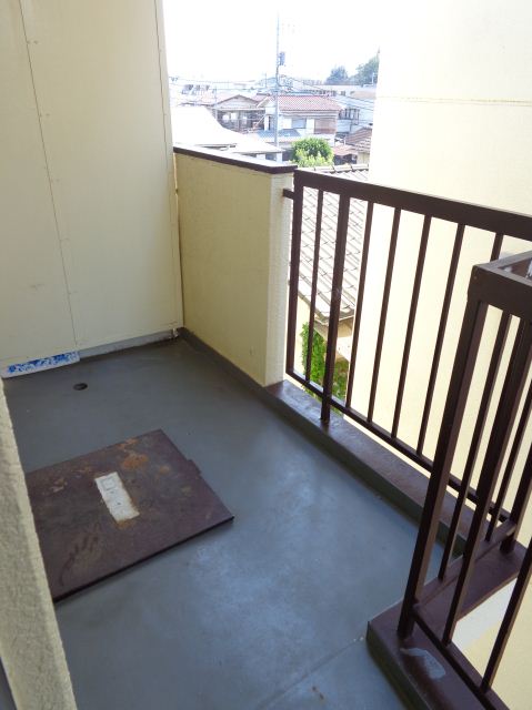 Balcony. ☆ It is a veranda ☆