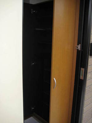 Entrance. ☆ Shoe box ☆