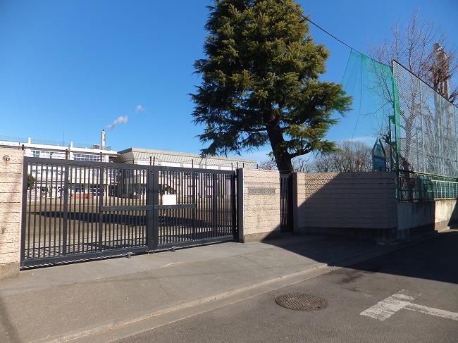 Junior high school. 767m to Tachikawa Municipal Tachikawa fourth junior high school