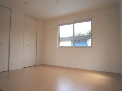 Living and room. ☆ 6 Pledge Western-style ☆