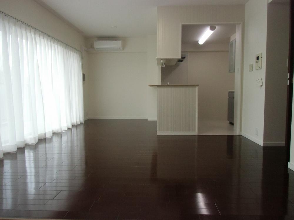 Living. Indoor (12 May 2013) Shooting