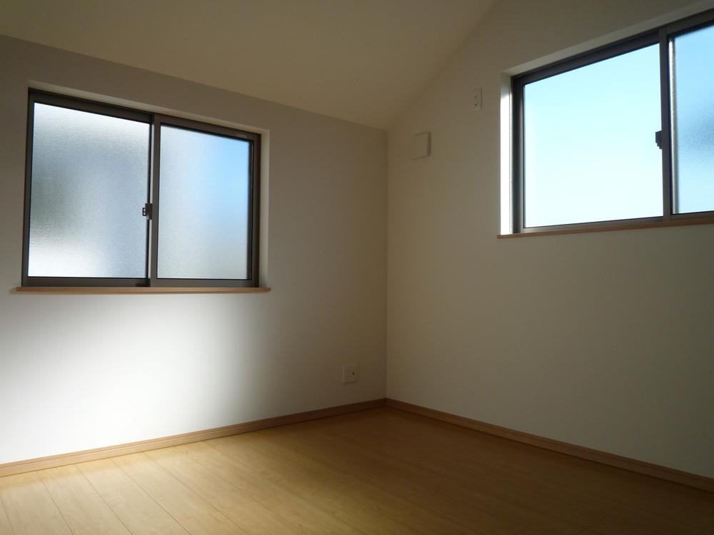 Non-living room. Indoor (11 May 2013) Shooting