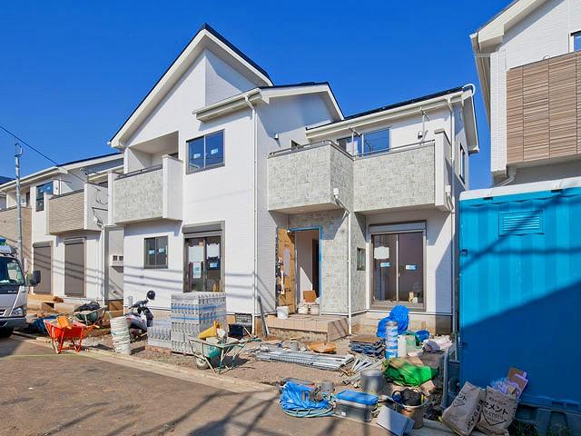 Local photos, including front road. Local (September 2013) Shooting