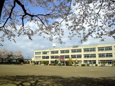 Primary school. 284m to Tachikawa seafood elementary school (elementary school)
