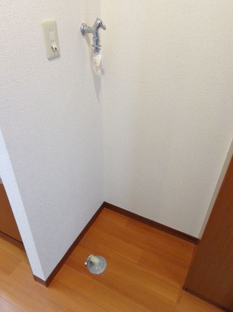 Other room space. Washing machine put in a room ☆ 