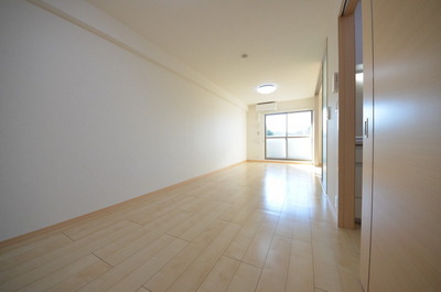 Living and room.  ☆ The photograph is an image ☆