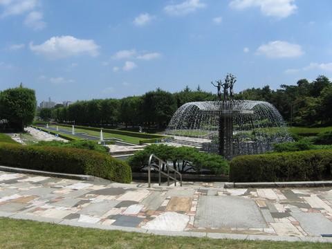 park. 1100m to Showa Kinen Park