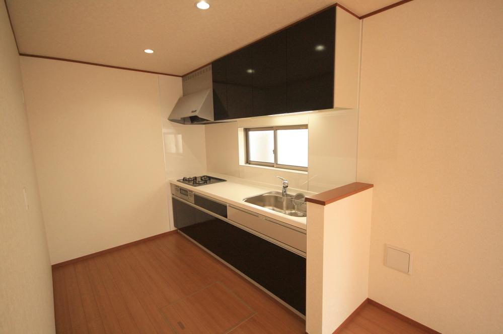 Same specifications photo (kitchen). The company construction cases
