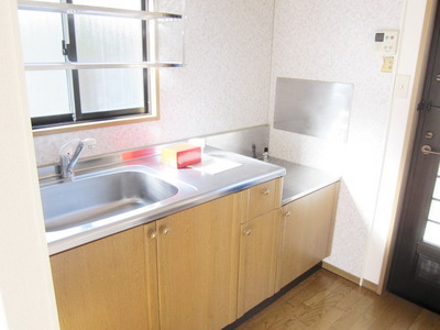 Kitchen. ☆ Two-burner gas stove installation Allowed Kitchen ☆