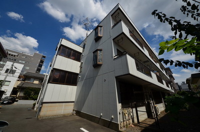 Building appearance. ☆ It is a quiet residential area ☆