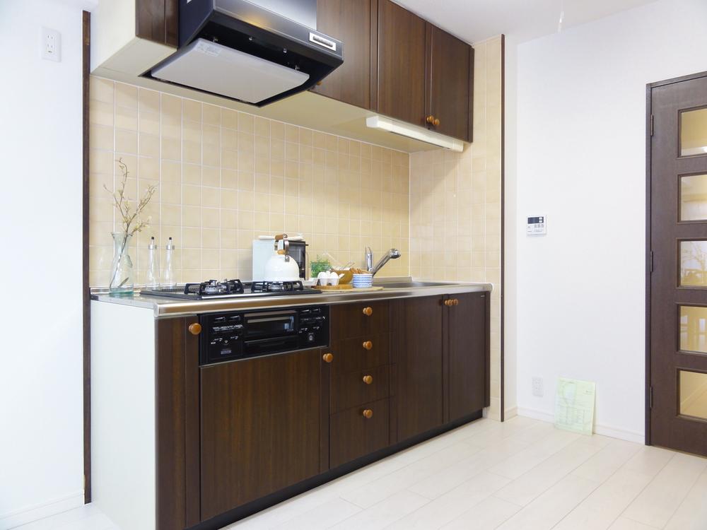 Kitchen. Water purification function with system Kitchen