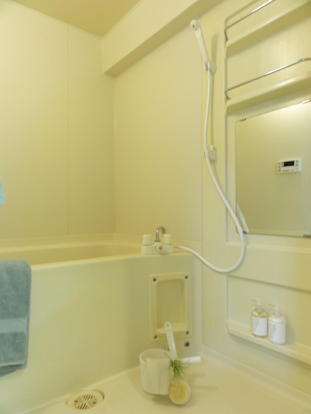 Bathroom. Reheating function with Otobasu