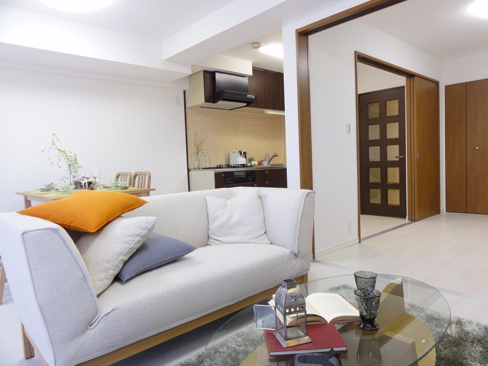 Non-living room. To proceed with your by connecting six quires of Western-style, It turns into a room with a feeling of opening