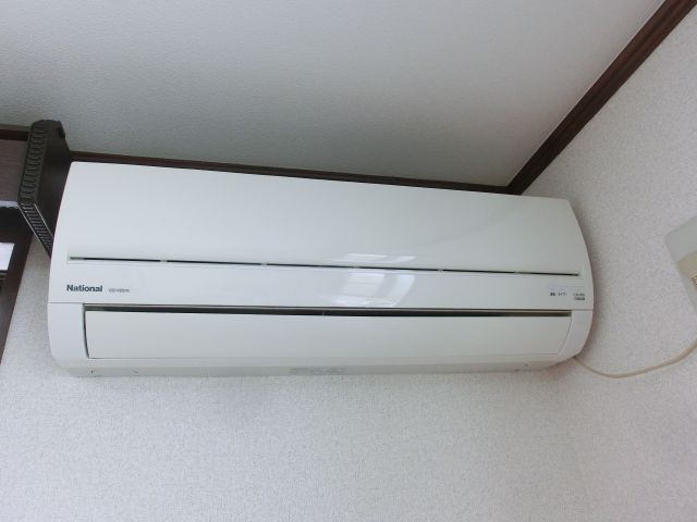 Other Equipment. But they have air conditioning in summer winter is also comfortable ☆