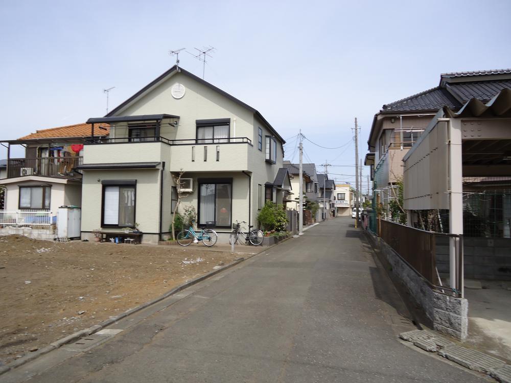 Local photos, including front road. Local (March 2013) Shooting