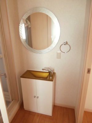 Washroom. ☆ Wash basin, Now new ☆