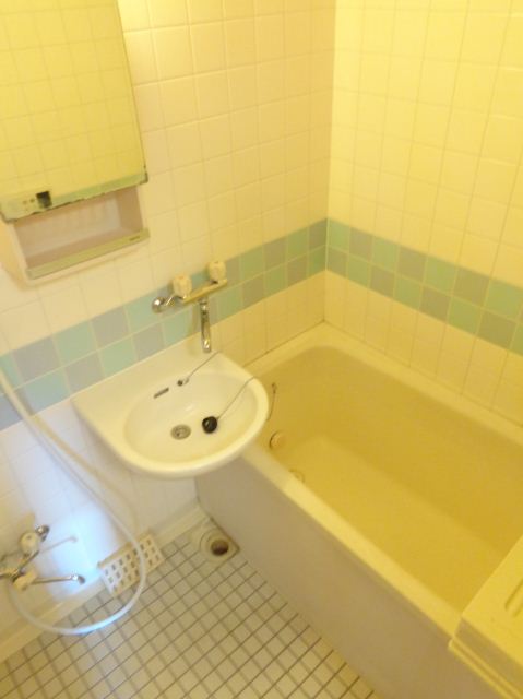 Bath. It is a bathroom bathroom dryers and add cooked function is attached ☆