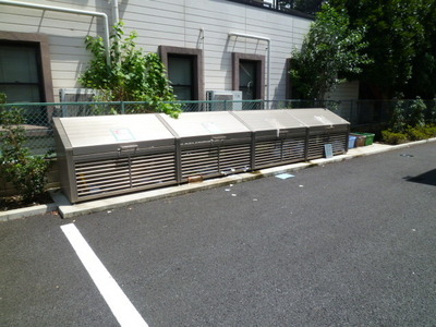 Other common areas. ☆ On-site waste yard ☆