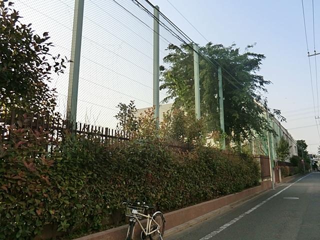 Junior high school. 489m to Tachikawa Municipal Tachikawa third junior high school