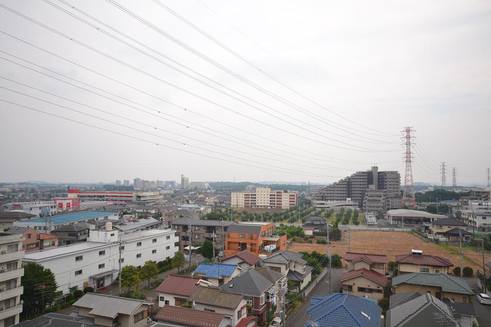 View photos from the dwelling unit. View from the site (July 2013) Shooting