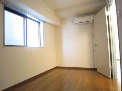 Other Equipment. Western-style rooms are air-conditioned