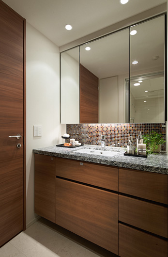 Bathing-wash room.  [Powder Room] Wash room to arrange a personal appearance.