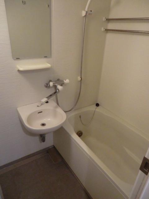 Bathroom. Indoor (July 2013) Shooting