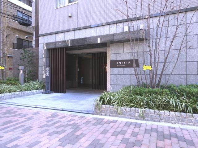 Local appearance photo. ~We propose your lifestyle~ ◆ Tile is a paste of stately appearance. ◆ Of detached sense maisonette ◆ Around are numerous shopping facilities ◆ Mortgage deduction fit Property
