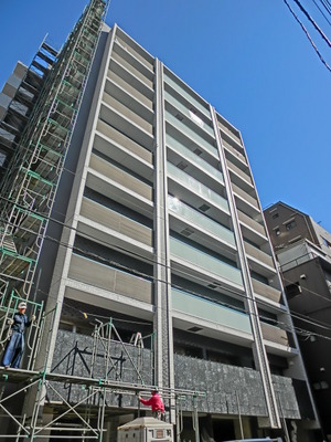 Building appearance. Internet is free apartment