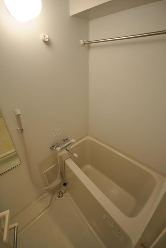 Bath. A bathroom with a bathroom drying ☆ 