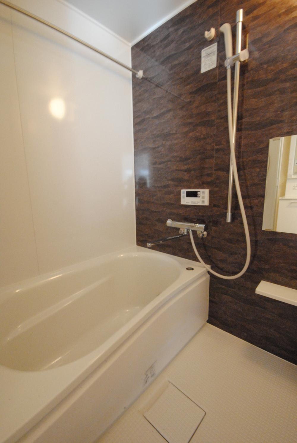 Bathroom. Indoor (11 May 2013) Shooting