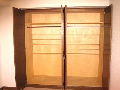 Receipt. Large and abundant storage