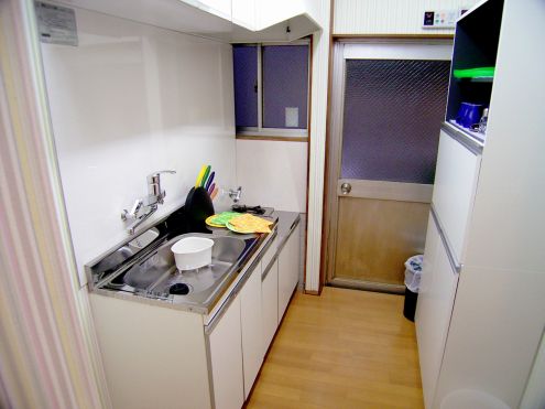 Kitchen. Shared kitchen (tableware ・ Prepare the cookware, etc.)