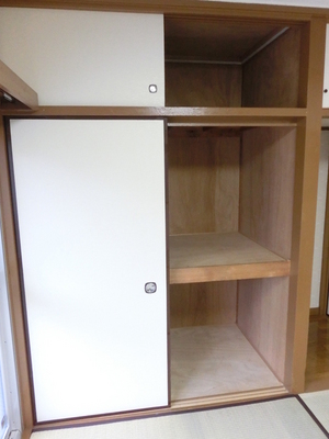 Receipt. Plenty of storage space