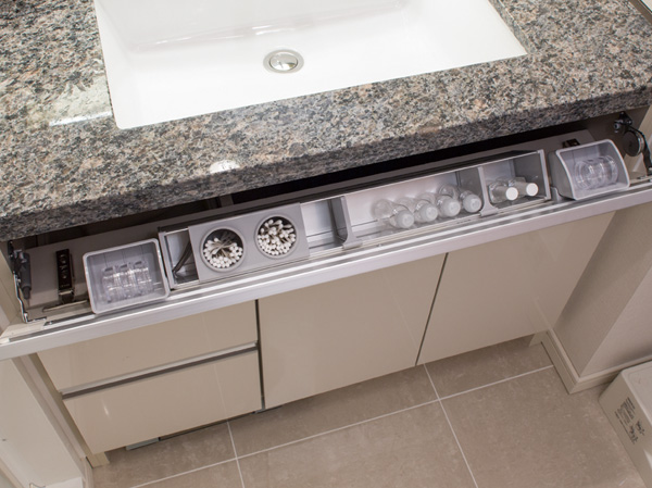 Bathing-wash room.  [Smart pocket counter can be used neat] Open the bottom of the wash bowl and Pata', It is a convenient storage to organize small items. Also, A partition plate can be moved to match the ones that put away.