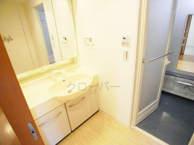 Wash basin, toilet