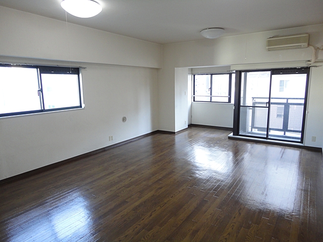 Living and room. LDK18.5 Pledge