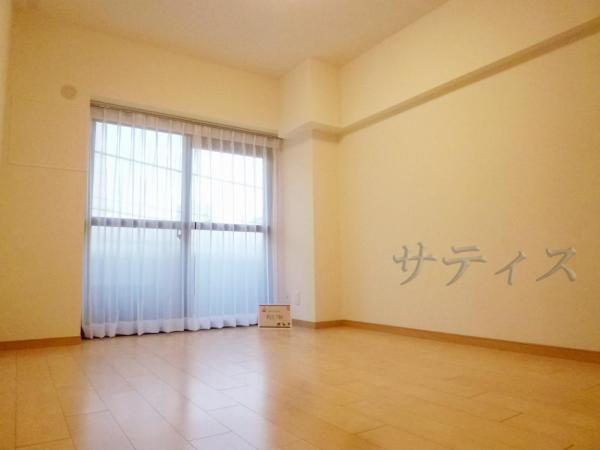 Non-living room. ~ 3 rooms in the two rooms has excellent lighting properties on the south-facing ~