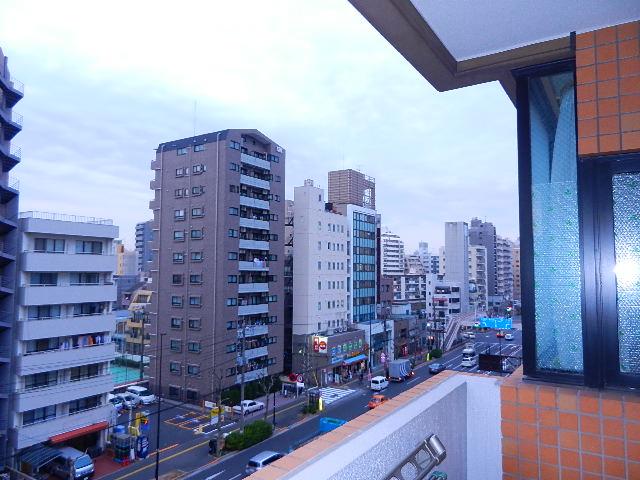 View photos from the dwelling unit. View from the site (December 2013) Shooting