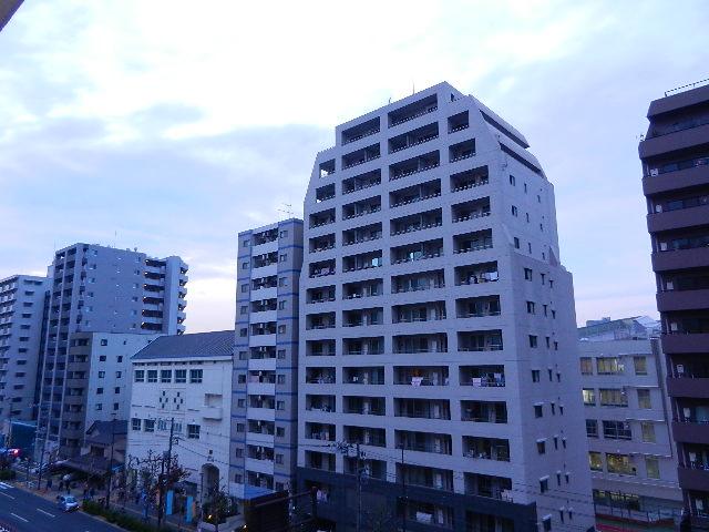 View photos from the dwelling unit. View from the site (December 2013) Shooting