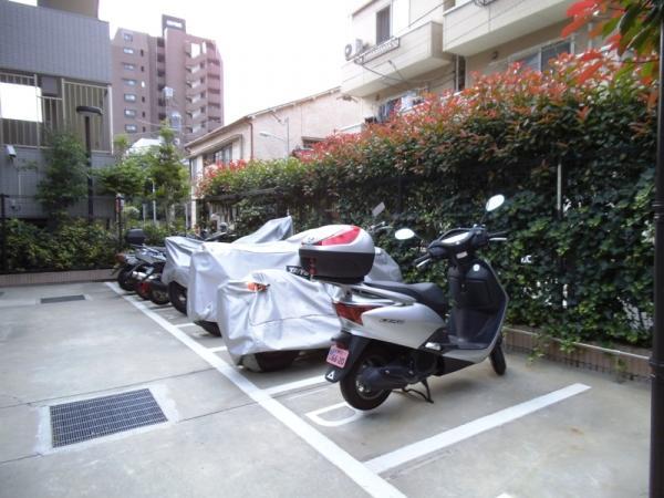Parking lot