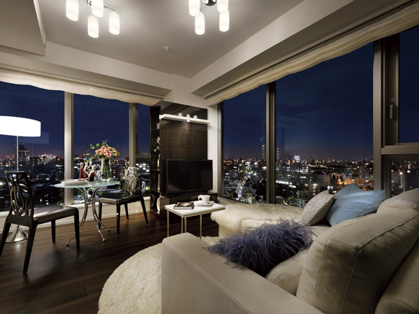 Living.  [60A type / living ・ dining] Wide span design that is designed to windows attached to all room. Any room you can comfortably use. (January 2013 than 60A type building in the model room 16 floor shooting)