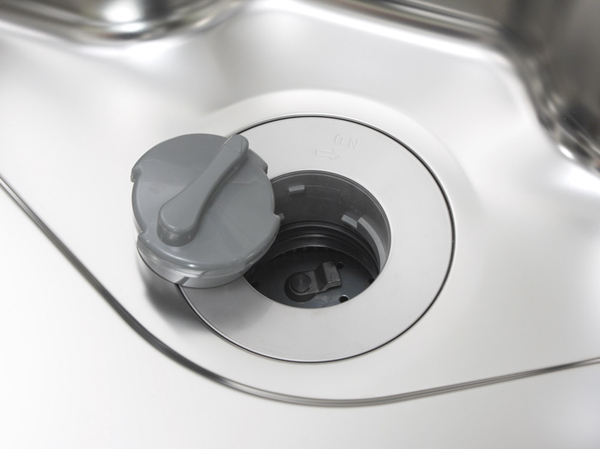 Kitchen.  [To reduce the dust by grinding process the garbage "garbage disposer"] The garbage, This is a system that can be quickly crushed processing in the kitchen. Garbage that has been crushed by the disposer of each dwelling unit from then purified in wastewater treatment equipment dedicated, Since the drainage, It can also reduce the load on the environment.  ※ There is also a thing that can not be part of the process. (60A 'type same specifications ※ August 2011 shooting)