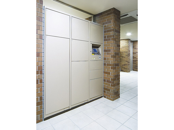 Common utility.  [Receive luggage even in the absence "home delivery box (with arrival display function)"] The luggage that arrived at the time of going out, Open the box in a non-touch keys, You can receive at any time 24 hours. And the payment of shipping charges and cleaning fee of home delivery products, You can settle with a credit card. Also, You can see by the arrival display that you have arrived luggage in dwelling units within the intercom base unit. (Same specifications)