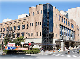 Surrounding environment. University of Tokyo Hospital (about 190m / A 3-minute walk)