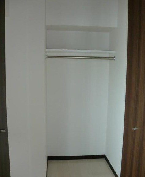 Receipt. Walk-in closet