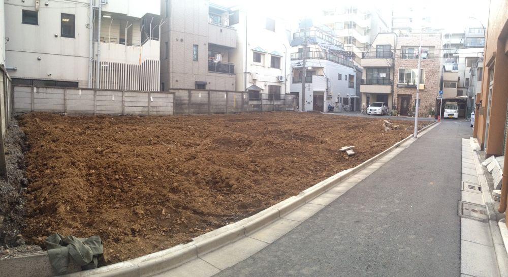 Local photos, including front road. Local (12 May 2013) Shooting