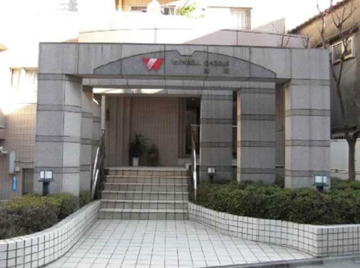 Entrance. Common areas
